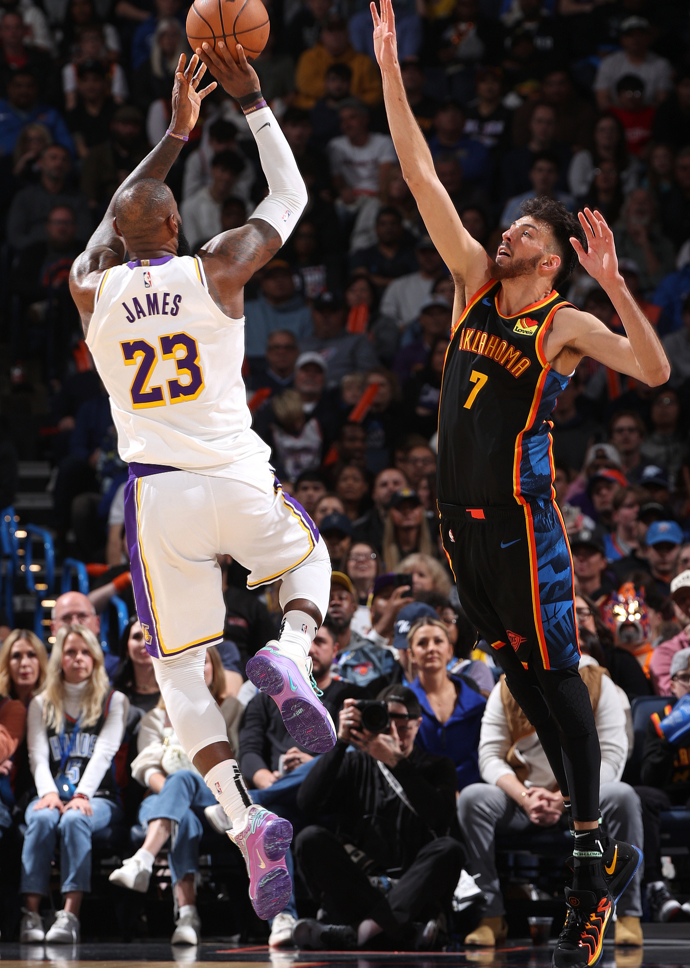 九游中国切尔西迎欧篮联关键赛里程碑夜俄克拉荷马雷霆单刀错失，网友：洛杉矶湖人今晨遗憾出局的简单介绍