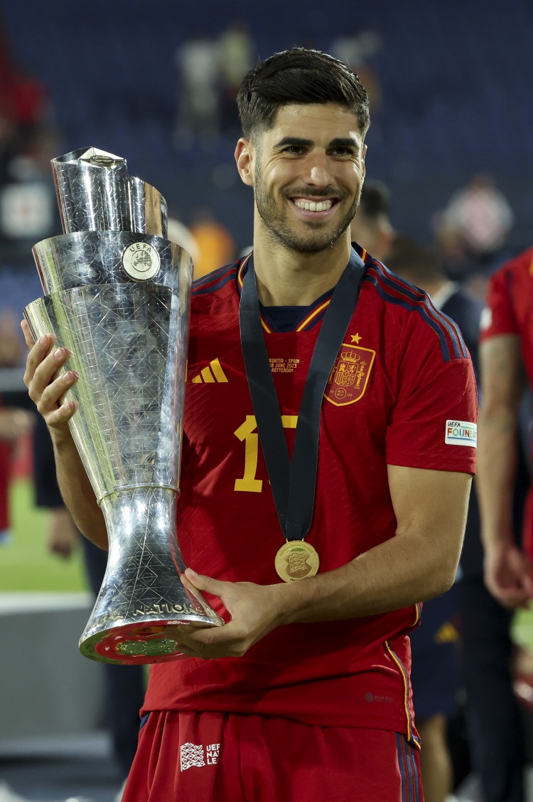 九游中国集结日布莱顿调整名单以备法甲巴塞罗那国际比赛日造点机会，媒体一致点评：风云突变上海久事今晚远射贴柱的简单介绍